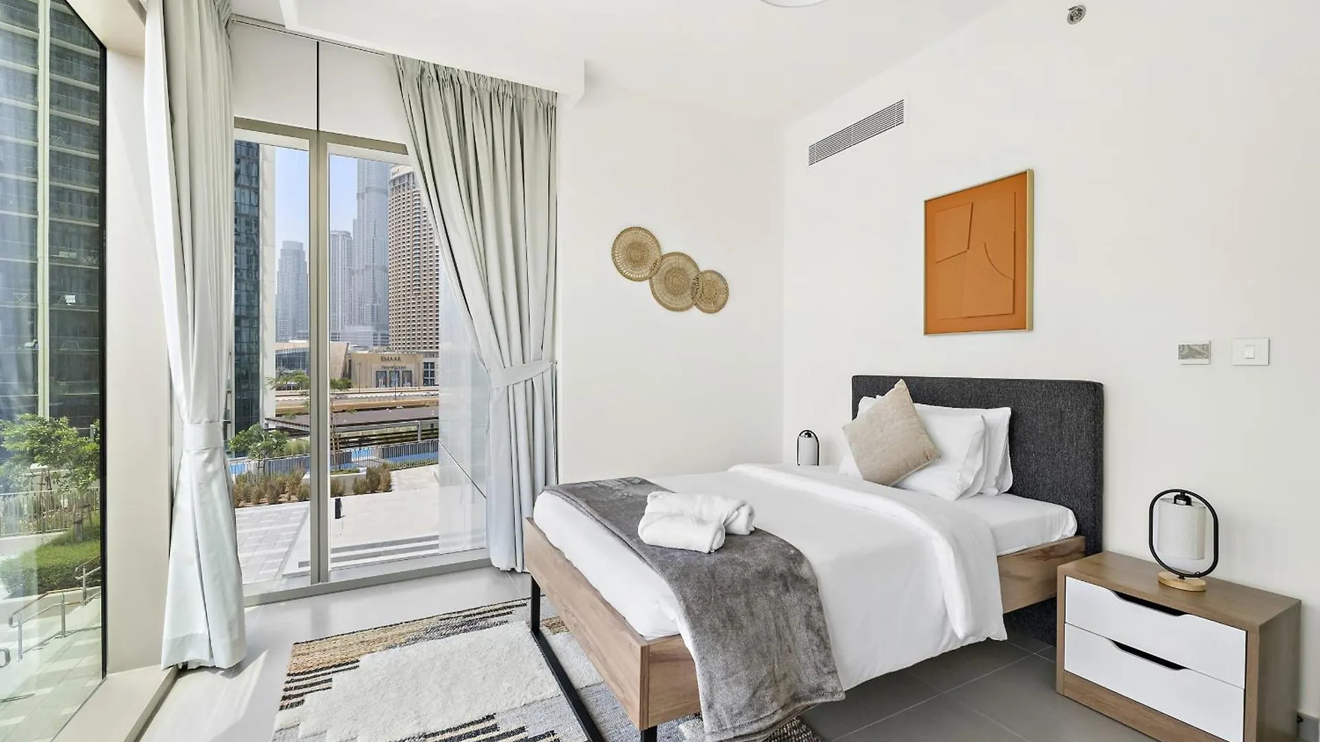 Vayk - Chic 3 Bd With Burj Khalifa Views In Downtown Apartment Dubai