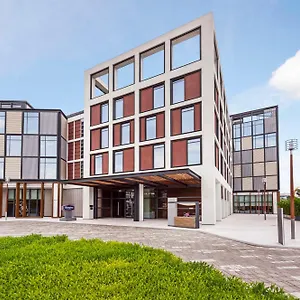 3* Отель Hampton By Hilton Al Seef